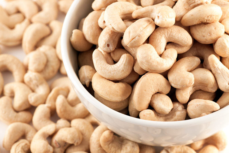 Organic Cashew Nuts 1kg (Sussex Wholefoods)