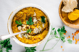 Red Lentil Dhal (via helloglow.co)