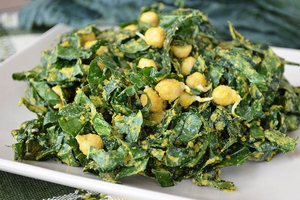 Chickpeas - Raw "Cheesy" Kale and Sprouted Chickpea Salad (via glutenfreecat.com)