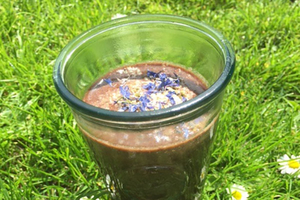 Tiger Nut Chocolate Cherry Smoothie (via thetigernutcompany.co.uk)