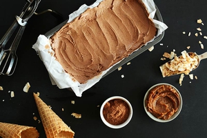 No-Churn Vegan Chocolate Ice Cream (via minimalistbaker.com)