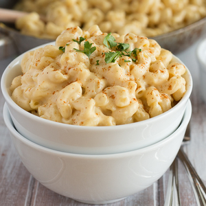 7) Vegan Mac & Cheese (via veganyumminess.com)