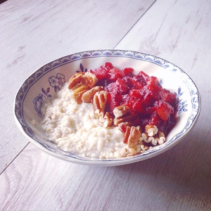 Stewed Apple and Blackberry (via thebrightonkitchen.com)