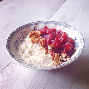 Stewed Apple and Blackberry (via thebrightonkitchen.com)