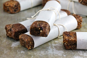 Superfood Protein Energy Bars (via thestayathomechef.com)