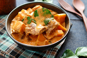 6) Pumpkin and Beef Curry (via rasamalaysia.com)