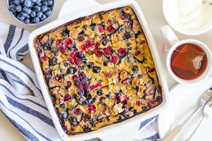 Berry and Quinoa Bake (via ifoodreal.com)