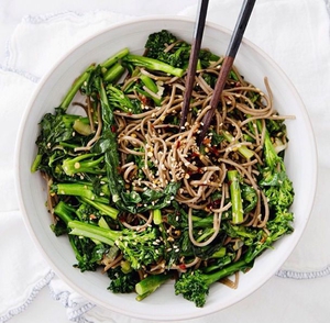 6) Buckwheat Soba Noodle Stir Fry (via countryliving.com)