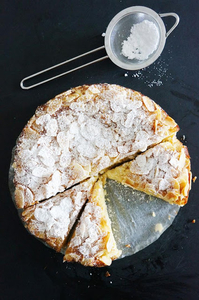 Lemon, Ricotta and Almond Cake (via cakeletsanddoilies.blogspot.com.au)