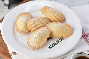 Gluten-free Madeleines (via glutenfreecanteen.com)