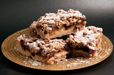 Mince Pie Tray Bake