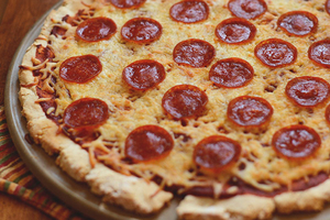 The Best Gluten-Free Pizza Crust & Sauce (via minimalistbaker.com)