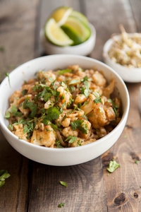 Spicy Peanut Sauce with Brown Rice Noodles and Veggies (via naturallyella.com)