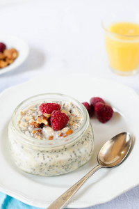 5) Overnight Oatmeal (via kitchenconfidante.com)