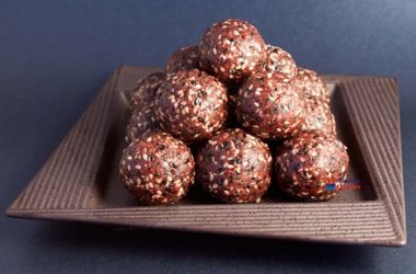 Paleo Brownie Balls Snack