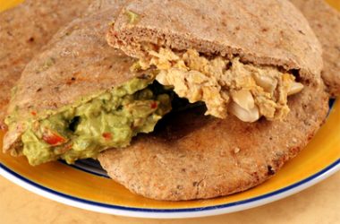 Wholemeal Garlic & Herb Pitta