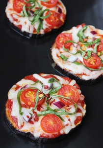 Aubergine Pizza (via popsugar.co.uk)