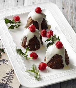 Raw Christmas Pudding (via goodfood.com.au)