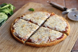 5-Ingredient Quinoa Pizza Crust (via oatmealwithafork.com)
