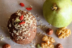 Raw Chocolate Hazelnut Spread (via talesofakitchen.com)