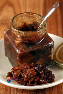 Rhubarb and Date Chutney