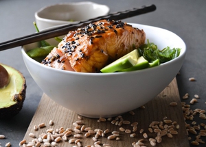 Teriyaki Marinated Salmon, Wakame & Edamame Beans (via atastylovestory.com)