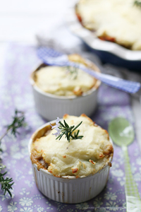 Vegetable Lentil Shepherd's Pie (via yummymummykitchen.com)