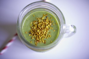 Ground Flaxseed thickens smoothies (via thebrightonkitchen.wordpress.com)