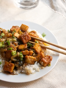 2) Sweet and Sour Tofu with Bok Choy (via biggirlssmallkitchen.com)