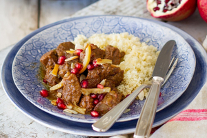 Moroccan lamb and date tagine (via thefoodfox.com)