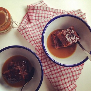 Sticky Toffee Pudding (via hellogiggles.com)
