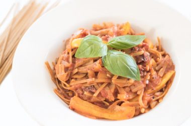 Sun-Dried Tomato & Pepper One Pot Pasta