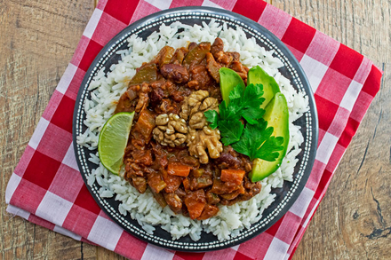 Vegan Chilli with Walnuts