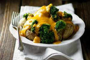 Vegan Cheese Sauce (via eathealthyeathappy.com)