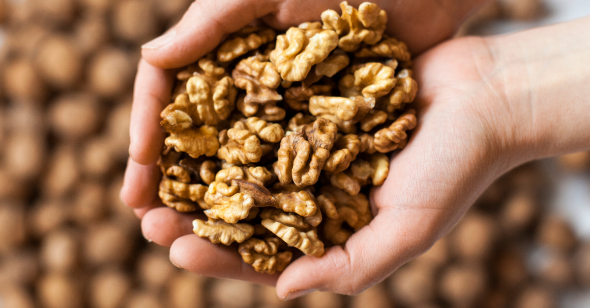 HOW TO USE WALNUTS