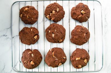 'Milky' Chocolate & Brazil Nut Cookies