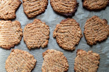 Chia, Almond & Oat Cookies