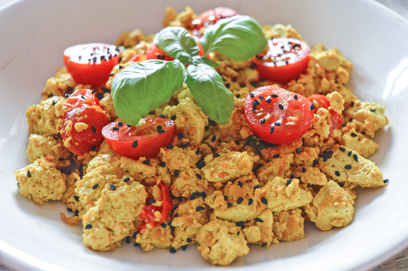 Tofu Scramble with Tomatoes &#038; Basil