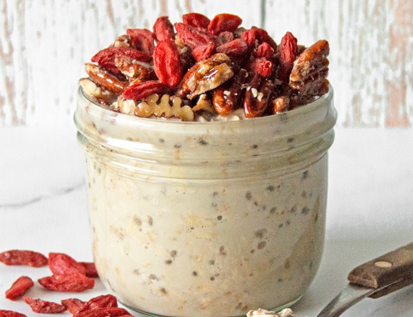 Pecan & Chia Overnight Oats