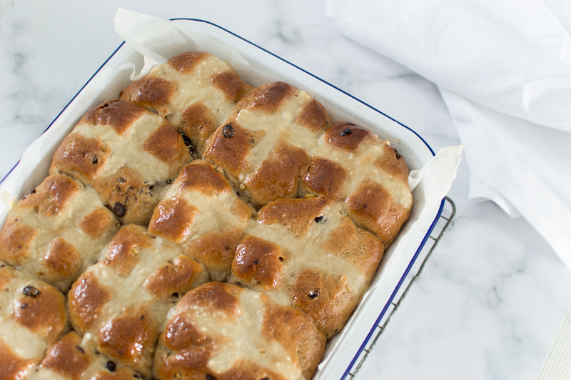 Hot Cross Buns (Vegan)