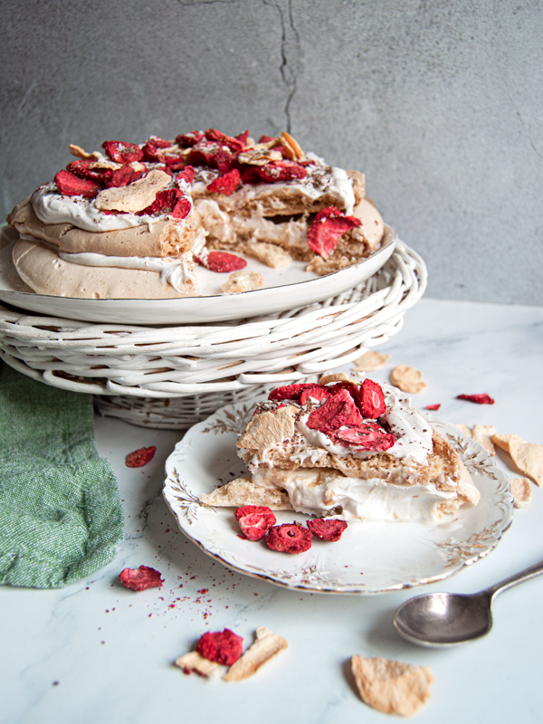 Vegan Pavlova