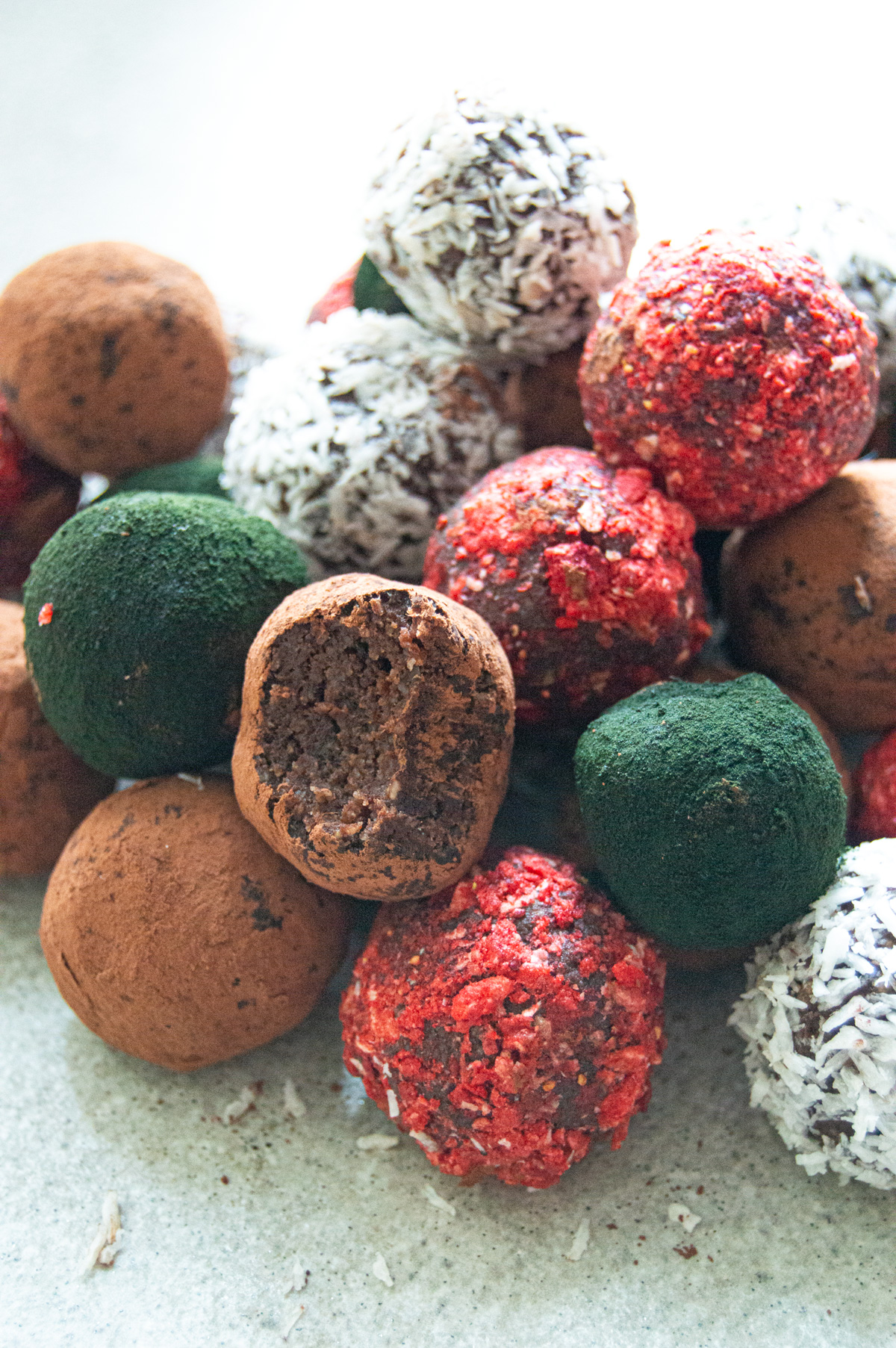 Sunflower Seed, Nuts, Cacao &#038; Fruit Energy Balls