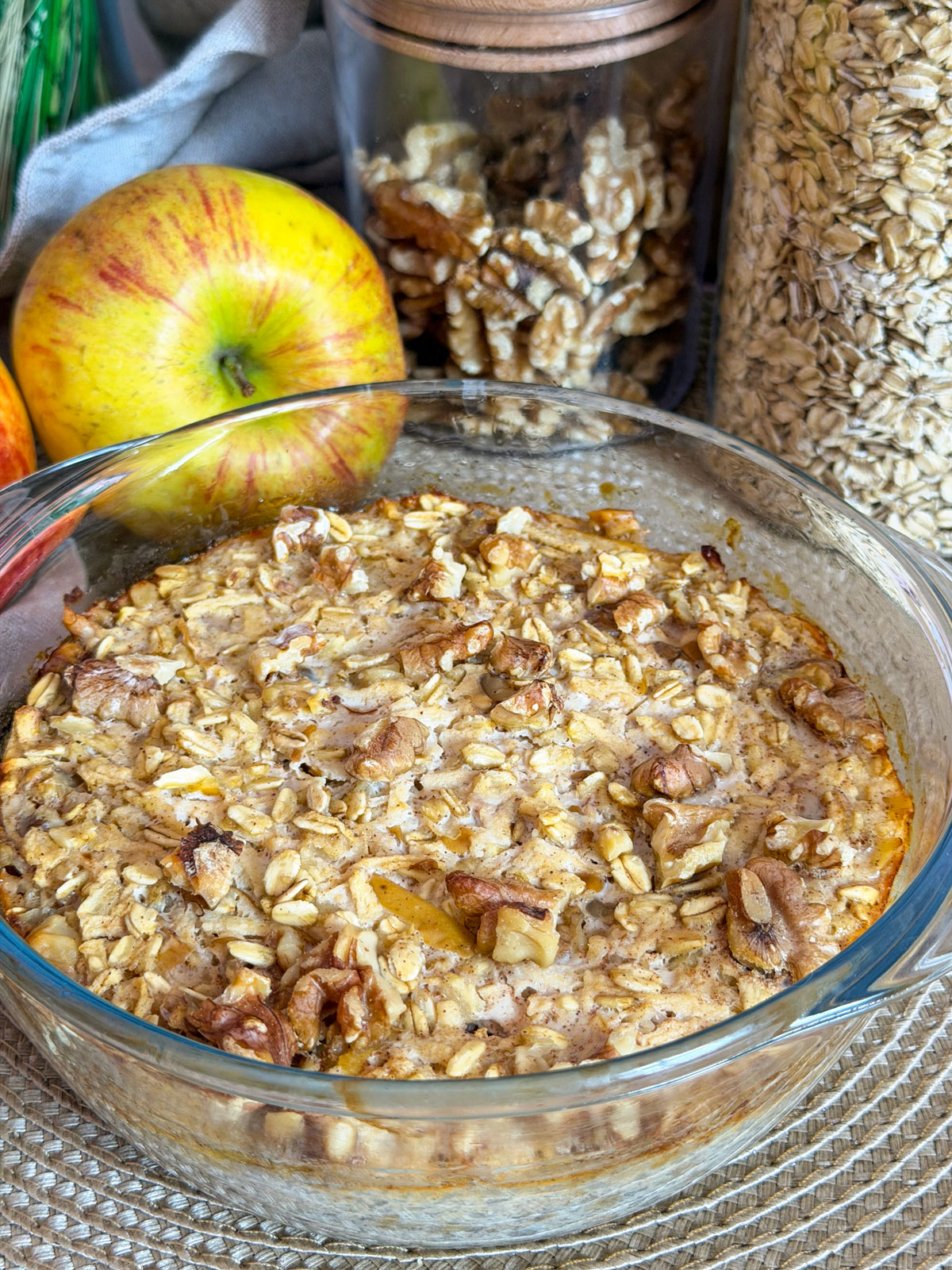Cinnamon Apple & Walnut Baked Oats