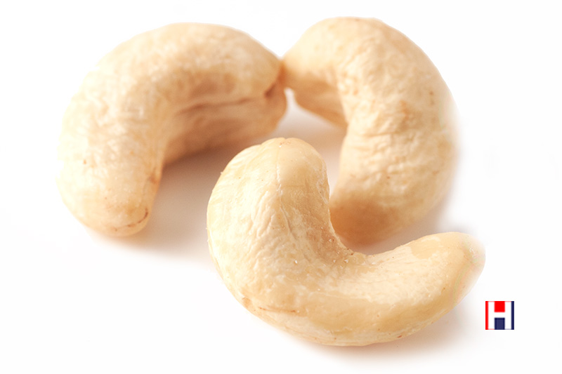 Whole Cashews 125g (Just Natural Wholesome)