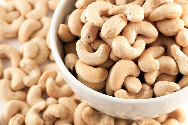 Cashew Nuts, Organic 1kg (Sussex Wholefoods)