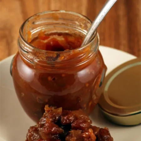 Tangy Tomato and Apple Chutney