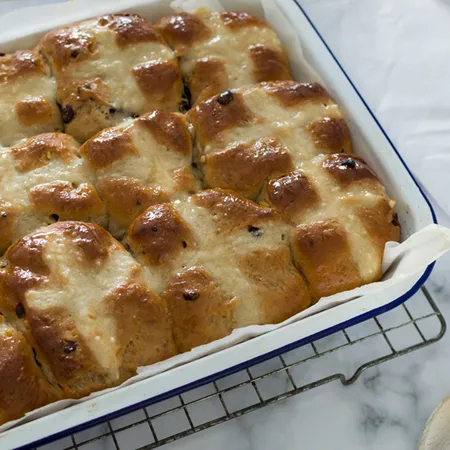 Hot Cross Buns (Vegan)