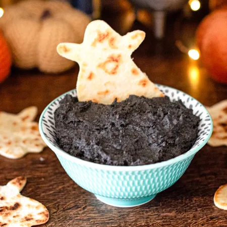 Tortilla ‘Ghosts’ Crackers & Black Bean ‘Plasma’