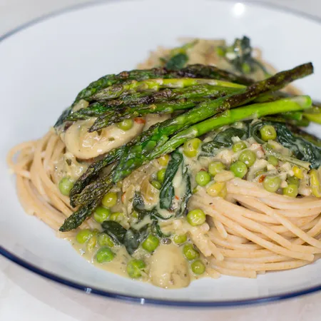 Creamy Garlic and Spinach Spaghetti