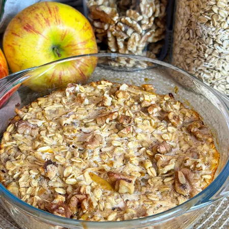 Cinnamon Apple & Walnut Baked Oats